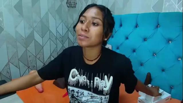 Image 12 of siarawuayuu Stream on Chaturbate on 1 month ago