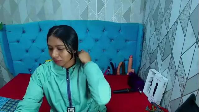 Image 3 of siarawuayuu Stream on Chaturbate on 1 month ago