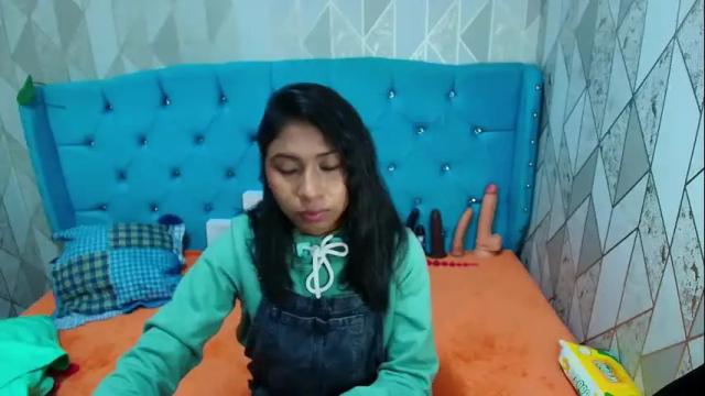 Image 4 of siarawuayuu Stream on Chaturbate on 1 month ago