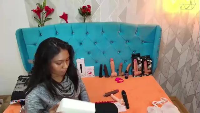Image 2 of siarawuayuu Stream on Chaturbate on 4 days ago