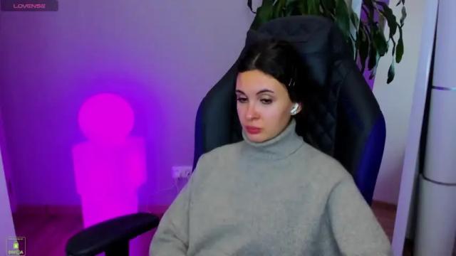 Image 7 of siaspencer Stream on Chaturbate on 17 months ago