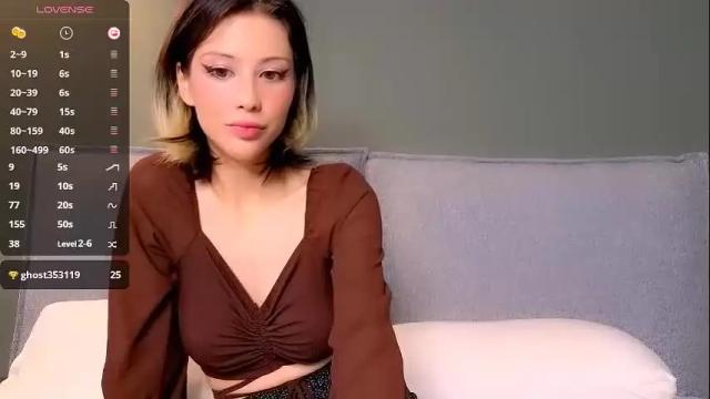 Image 2 of siberian_siren Stream on Chaturbate on 1 month ago