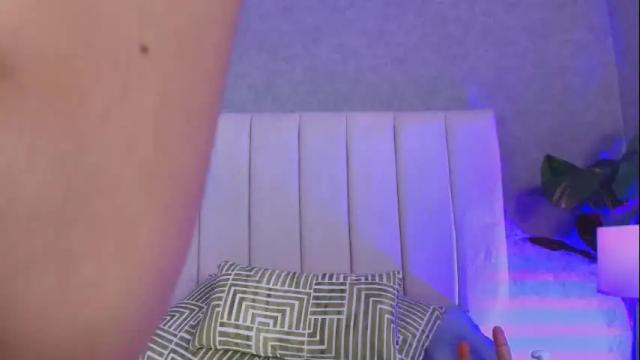 Image 8 of sienna_lorengb Stream on Chaturbate on 1 month ago