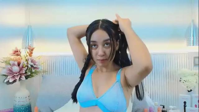 Image 7 of sienna_lorengb Stream on Chaturbate on 22 days ago