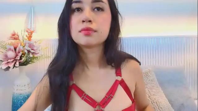 Image 3 of sienna_lorengb Stream on Chaturbate on 11 days ago