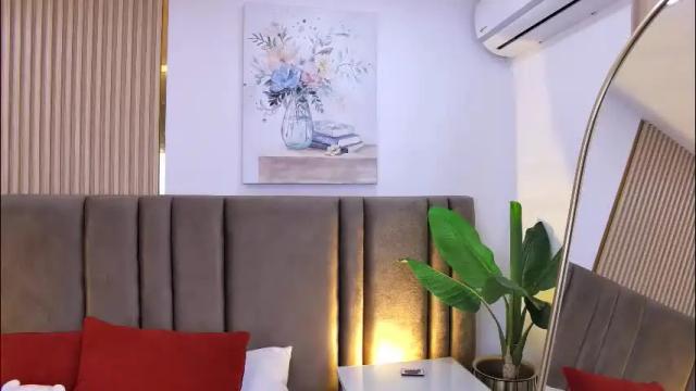 Thumbnail 1, sienna_lorengb's Stream at Chaturbate, 2 months ago