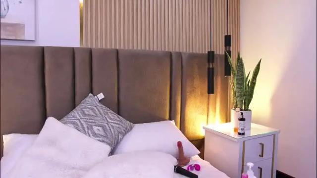 Thumbnail 1, sienna_lorengb's Stream at Chaturbate, 2 months ago