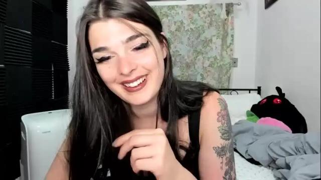 Image 4 of sierrasquirter Stream on Chaturbate on 7 months ago