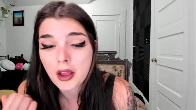 Image 7 of sierrasquirter Stream on Chaturbate on 6 months ago