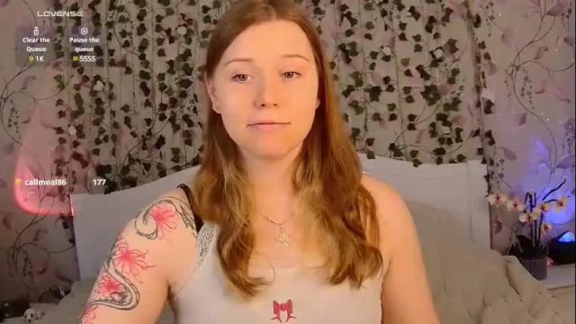 Image 2 of silent_princesses Stream on Chaturbate on 1 month ago