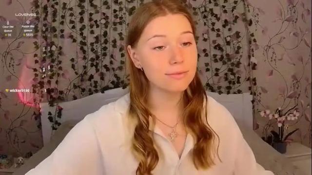 Image 2 of silent_princesses Stream on Chaturbate on 13 days ago