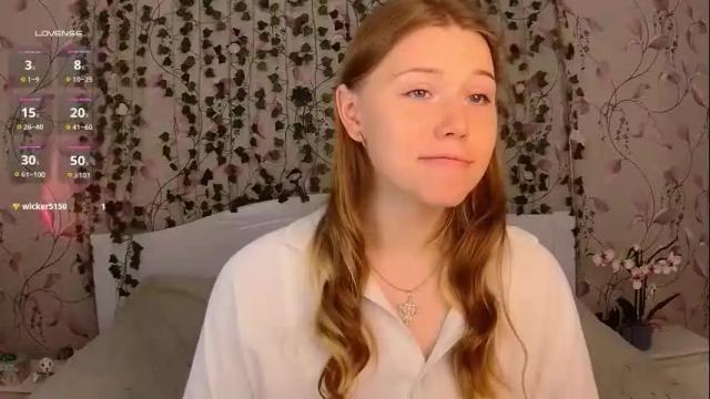 Image 3 of silent_princesses Stream on Chaturbate on 13 days ago