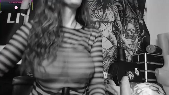 Image 8 of silentmary Stream on Chaturbate on 1 month ago