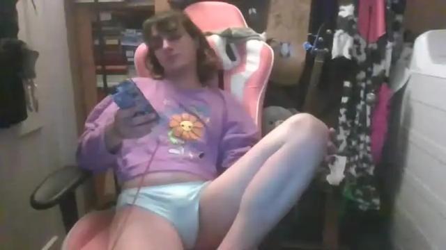 Image 12 of sillycutecow Stream on Chaturbate on 15 months ago