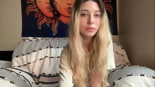 Image 6 of sillysun Stream on Chaturbate on 15 months ago
