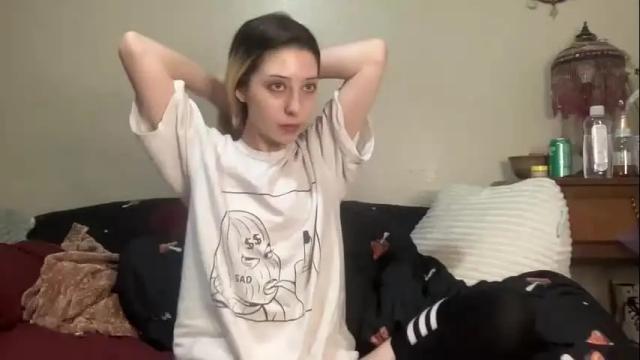 Image 12 of sillysun Stream on Chaturbate on 15 months ago