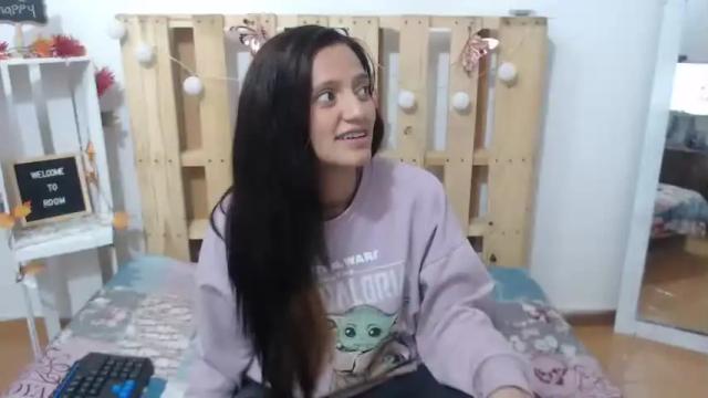 Image 11 of silvanaroberts_ Stream on Chaturbate on 18 months ago