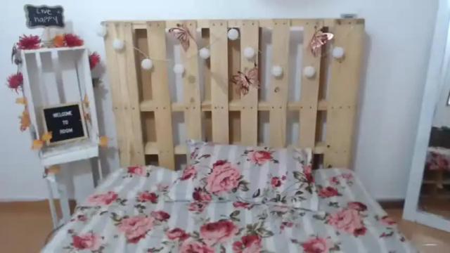 Image 4 of silvanaroberts_ Stream on Chaturbate on 17 months ago
