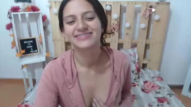 Image 12 of silvanaroberts_ Stream on Chaturbate on 16 months ago