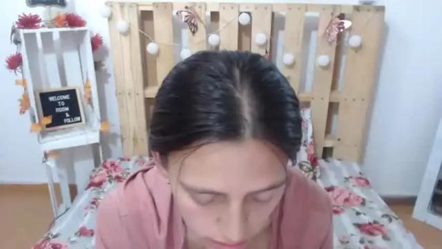Image 3 of silvanaroberts_ Stream on Chaturbate on 16 months ago
