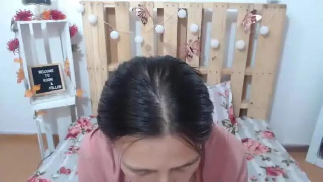Image 6 of silvanaroberts_ Stream on Chaturbate on 16 months ago