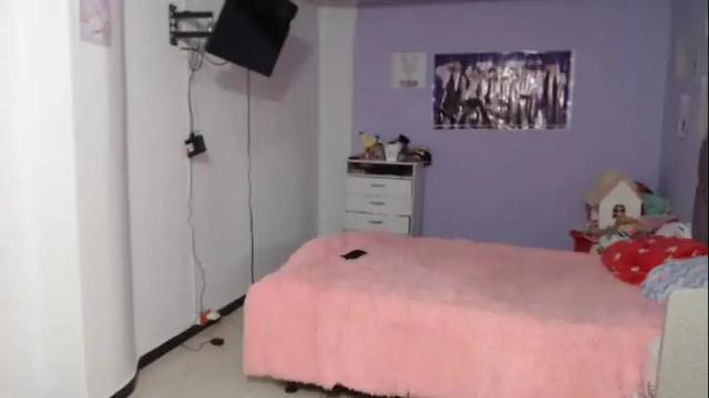 Image 3 of silvanaroberts_ Stream on Chaturbate on 1 month ago