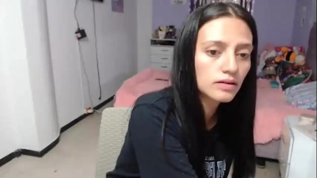 Image 4 of silvanaroberts_ Stream on Chaturbate on 1 month ago