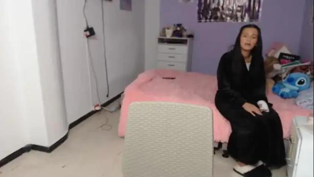 Image 6 of silvanaroberts_ Stream on Chaturbate on 1 month ago