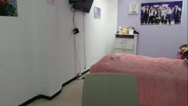 Image 2 of silvanaroberts_ Stream on Chaturbate on 27 days ago