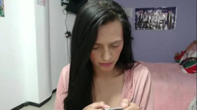 Image 2 of silvanaroberts_ Stream on Chaturbate on 24 days ago
