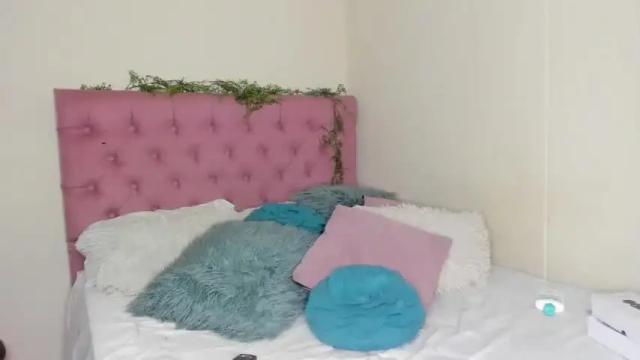 Image 2 of silvanna_4 Stream on Chaturbate on 14 months ago