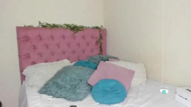 Image 7 of silvanna_4 Stream on Chaturbate on 14 months ago