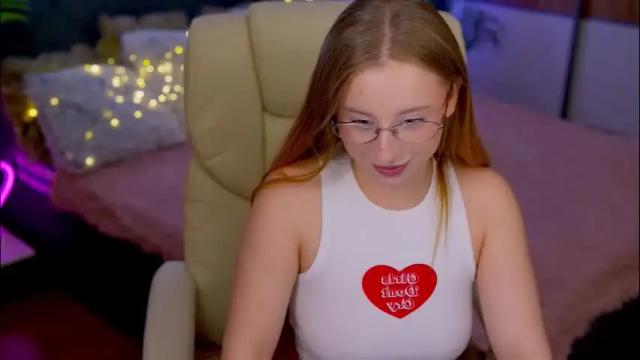 Image 11 of silverrmoon Stream on Chaturbate on 1 month ago