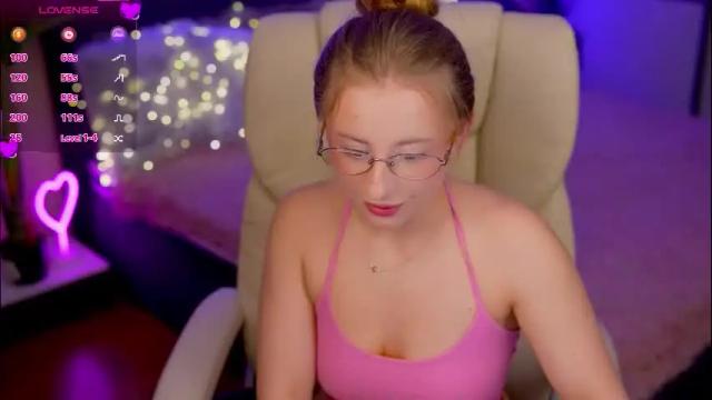 Thumbnail 1, silverrmoon's Stream at Chaturbate, 1 month ago