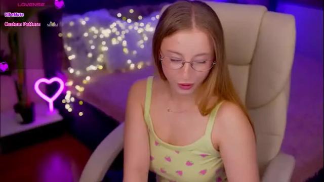 Image 11 of silverrmoon Stream on Chaturbate on 1 month ago