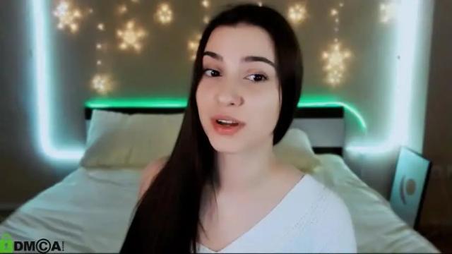 Image 8 of silvia_queen1 Stream on Chaturbate on 15 months ago