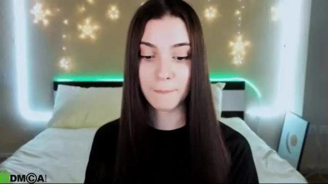 Image 12 of silvia_queen1 Stream on Chaturbate on 15 months ago