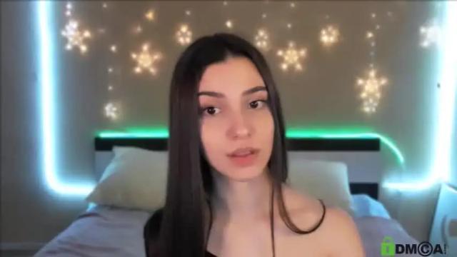 Image 7 of silvia_queen1 Stream on Chaturbate on 15 months ago