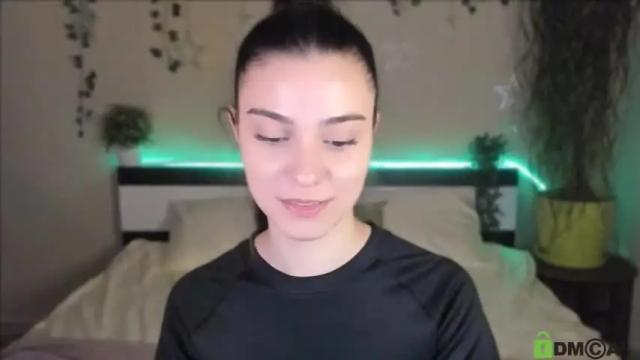 Image 8 of silvia_queen1 Stream on Chaturbate on 15 months ago