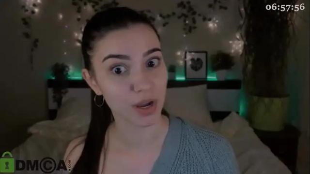 Image 2 of silvia_queen1 Stream on Chaturbate on 14 months ago