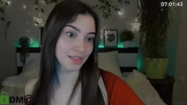 Image 2 of silvia_queen1 Stream on Chaturbate on 14 months ago