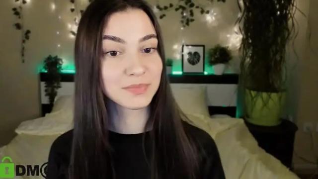 Image 12 of silvia_queen1 Stream on Chaturbate on 14 months ago