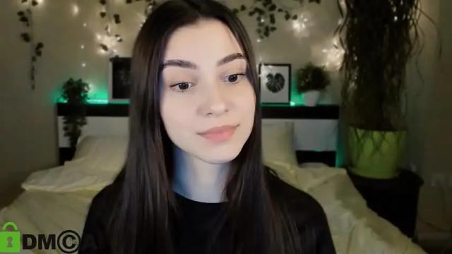 Image 7 of silvia_queen1 Stream on Chaturbate on 14 months ago