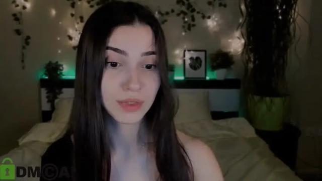 Image 2 of silvia_queen1 Stream on Chaturbate on 14 months ago
