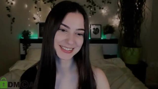 Image 4 of silvia_queen1 Stream on Chaturbate on 14 months ago