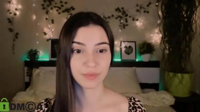 Image 10 of silvia_queen1 Stream on Chaturbate on 14 months ago