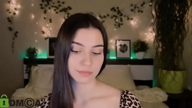 Image 11 of silvia_queen1 Stream on Chaturbate on 14 months ago