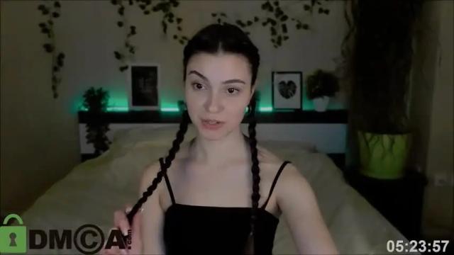 Image 7 of silvia_queen1 Stream on Chaturbate on 14 months ago