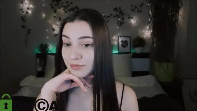 Image 7 of silvia_queen1 Stream on Chaturbate on 14 months ago