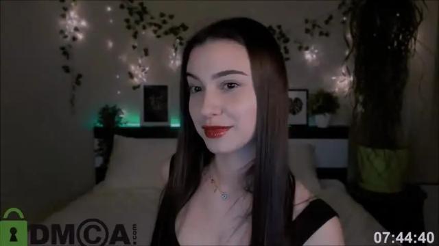 Image 2 of silvia_queen1 Stream on Chaturbate on 14 months ago